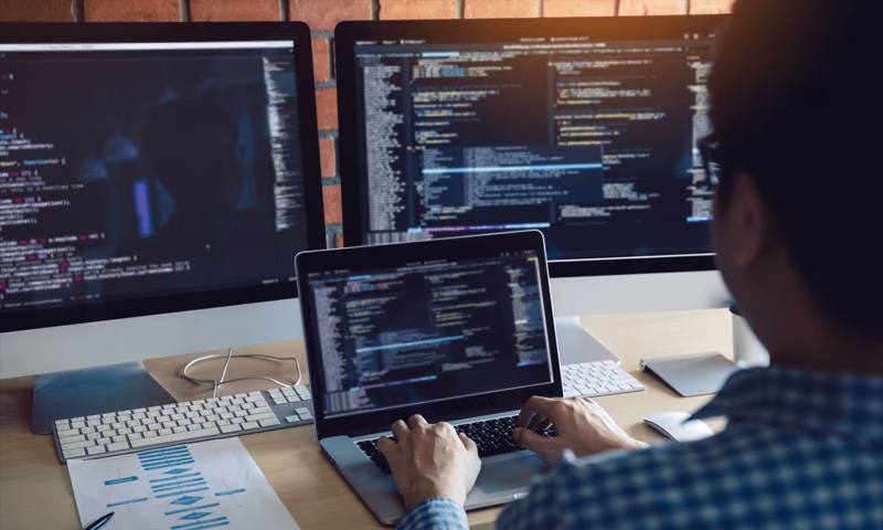 数据科学选型：R与Python如何赋能玉门市网站建设？